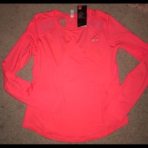 NWT Under Armour long sleeve activewear shirt